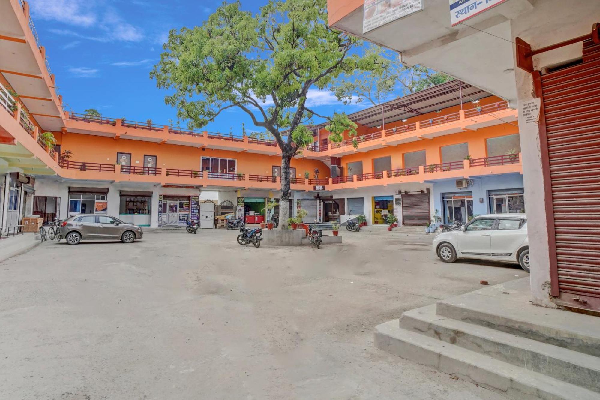 Oyo Flagship 81389 Hotel Siddhi Vinayak Motihari Exterior foto